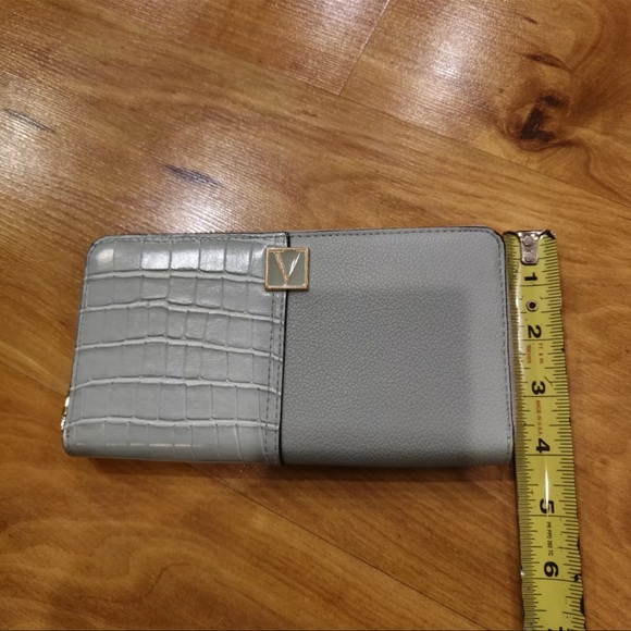 Y2K vintage retro Victoria’s Secret Crocodile Mint Green Wallet - Picture 3 of 10